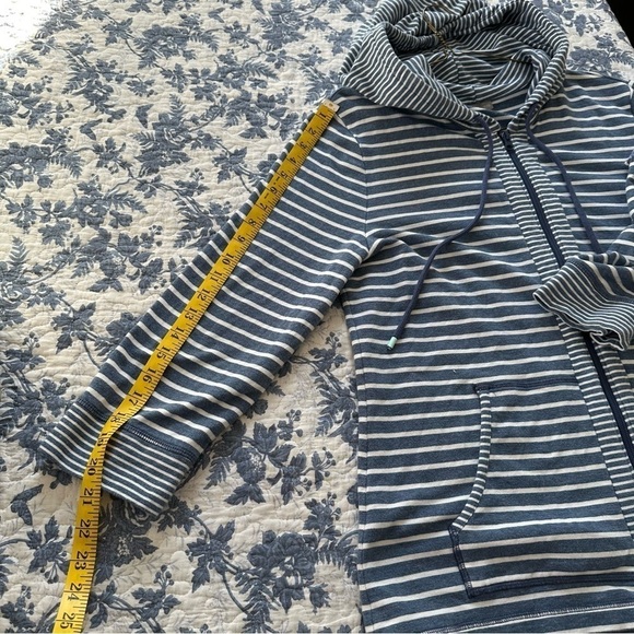 Talbots Zip Up Hoodie Blue & White Nautical Striped Front Pockets Coastal Size L - Picture 10 of 10